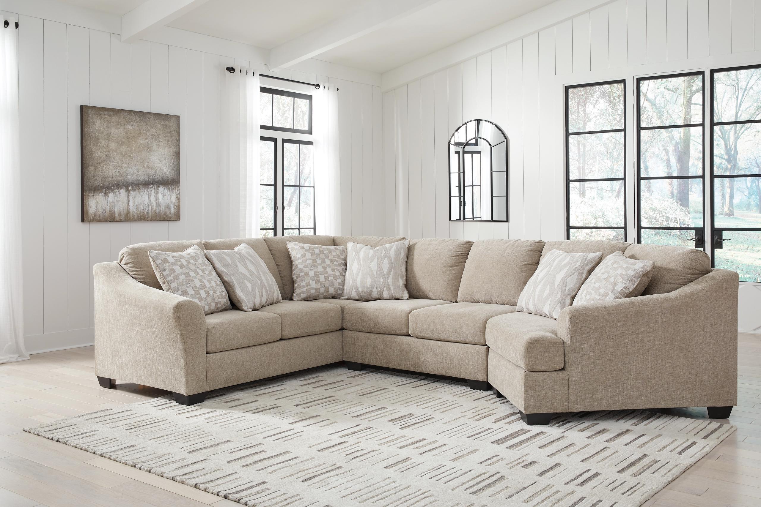 ASHLEY FURNITURE Brogan Bay 3-piece Sectional With Cuddler 52705S1