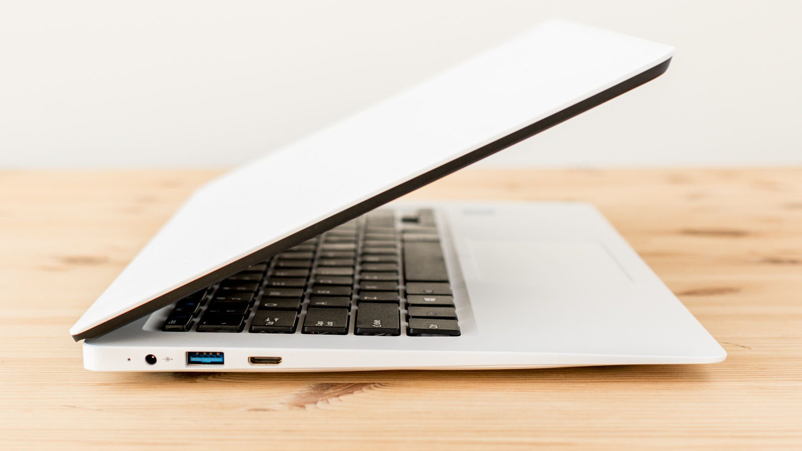 Chuwi LapBook 14.1 Review: Budget Windows laptop under £250 - Tech