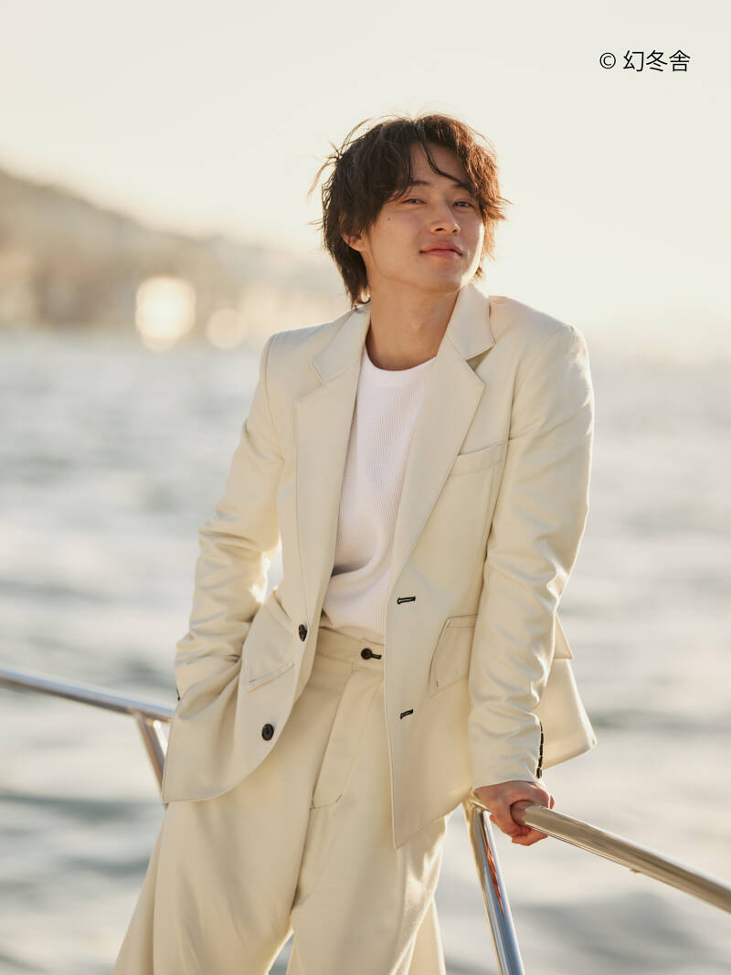 山﨑賢人15周年記念写真集（仮）』 30歳を迎える9月7日に発売決定