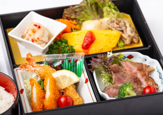 会席六歌撰｜重箱でお届けするおもてなし会席膳 - くるめし弁当