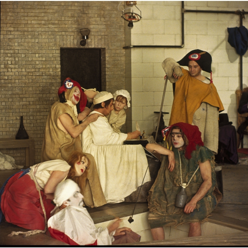 マラー/サド -マルキ・ド・サドの演出のもとにシャラントン精神病院