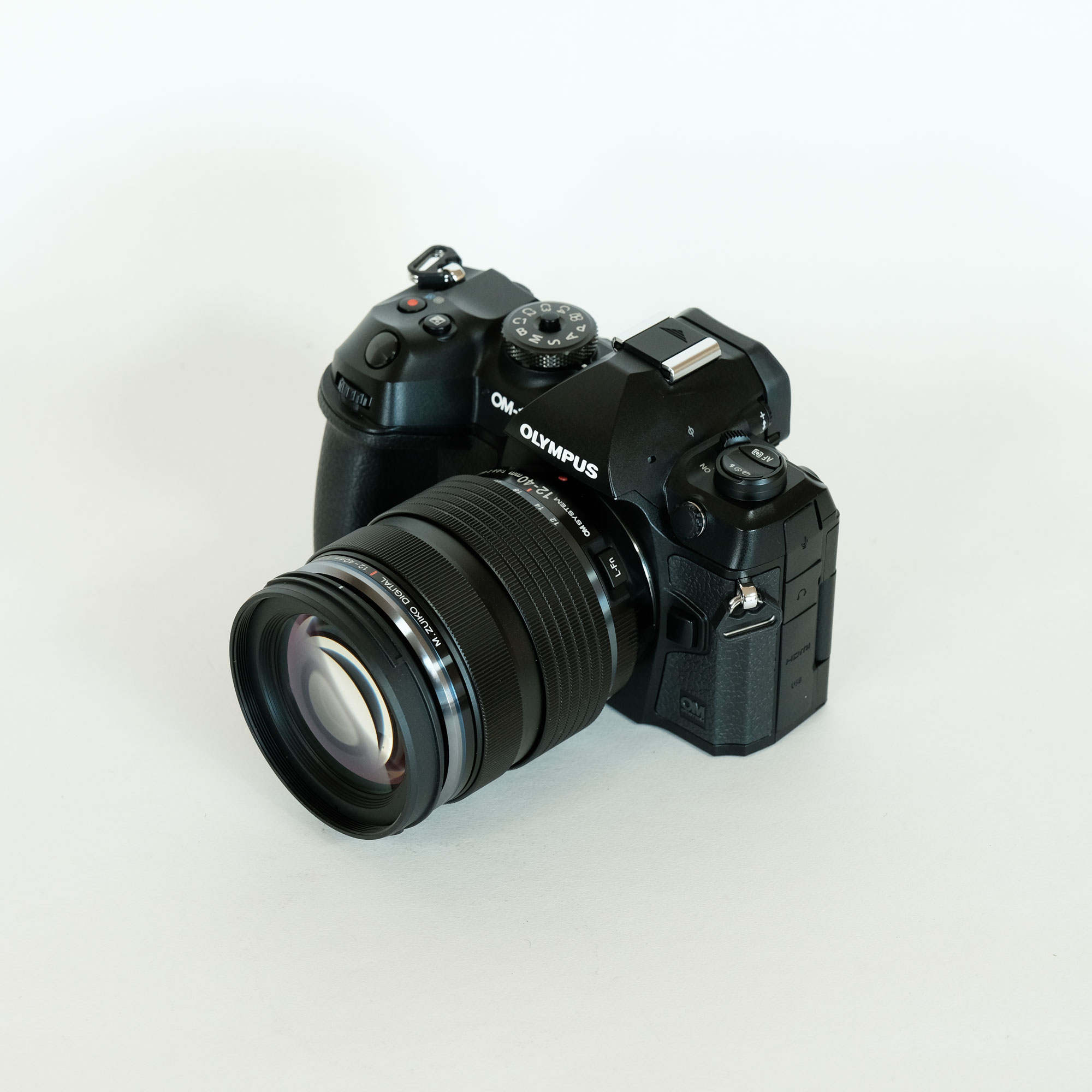 OM SYSTEM OM-1を徹底解説。愛用者のレビュー・作例付き | ONE SCENE