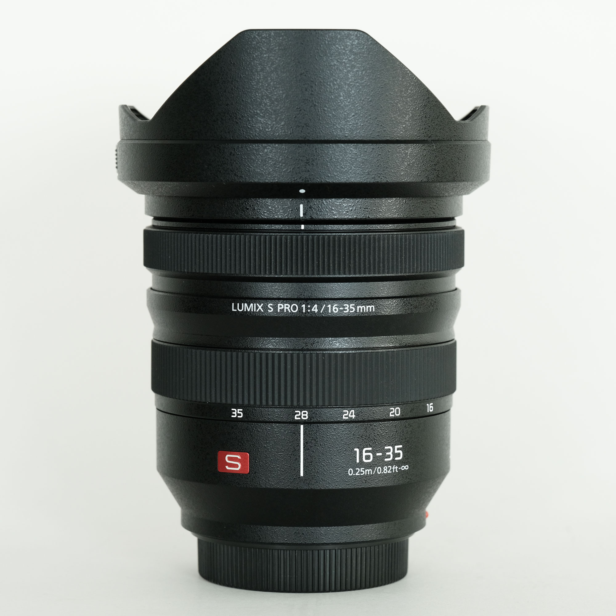 Panasonic LUMIX S PRO 16-35 mm F4を徹底解説。愛用者レビュー・作例