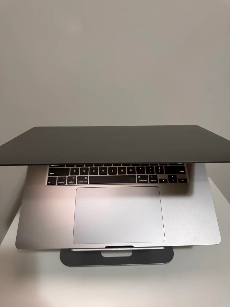 MacBook Pro 16