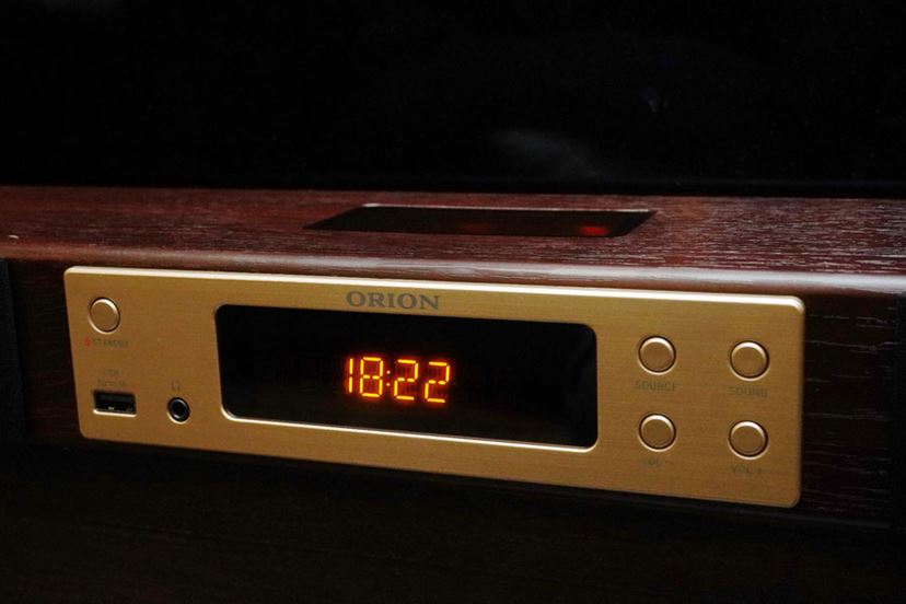 真空管搭載サウンドバー、ORION「SBS-900BT」は昭和のレトロ