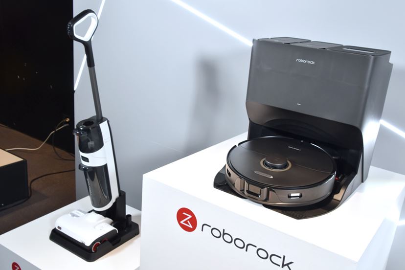 ロボロックから「最上級ロボット掃除機」と「スティック型水拭き掃除機