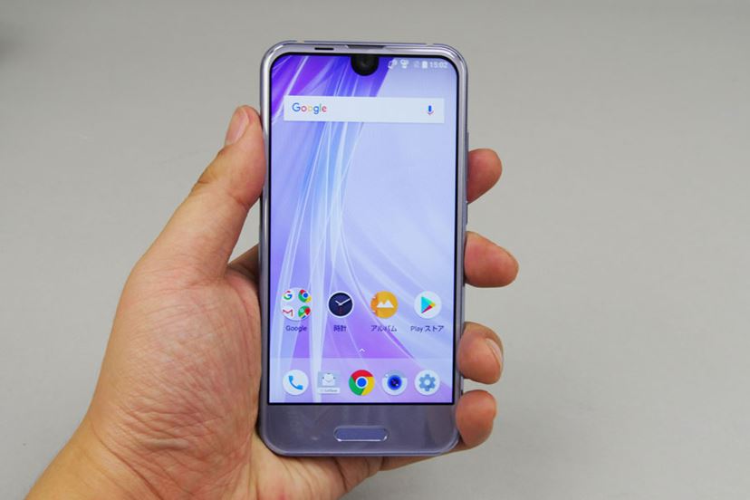 こんな小さなスマホを待っていた！ シャープ「AQUOS R compact