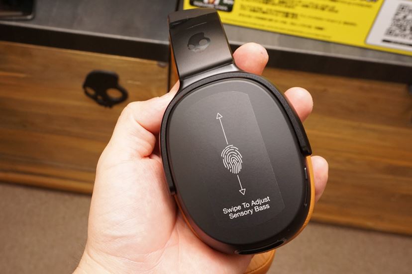 あの衝撃再び！Skullcandyの震えるヘッドホン最新作「Crusher 360」に