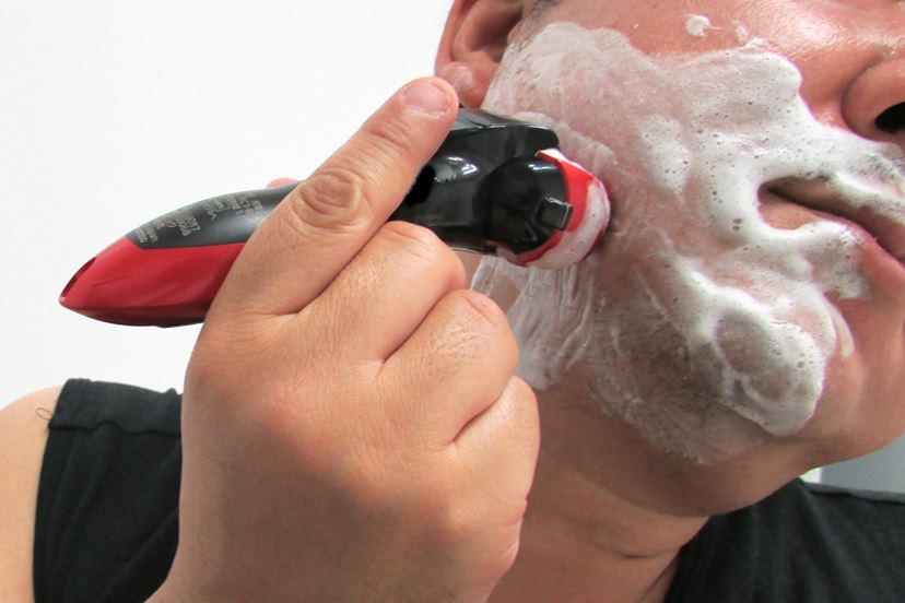 パナソニック「ラムダッシュ ES-ST39」の泡剃りが予想以上にやさしかっ