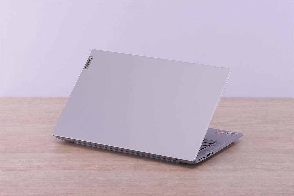 価格.com - [PR企画]高コスパ14型ノート レノボ「IdeaPad Slim 550