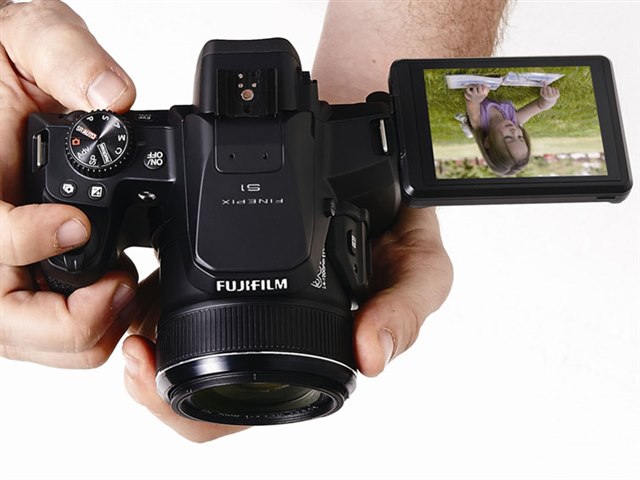 FinePix S1の製品画像 - 価格.com