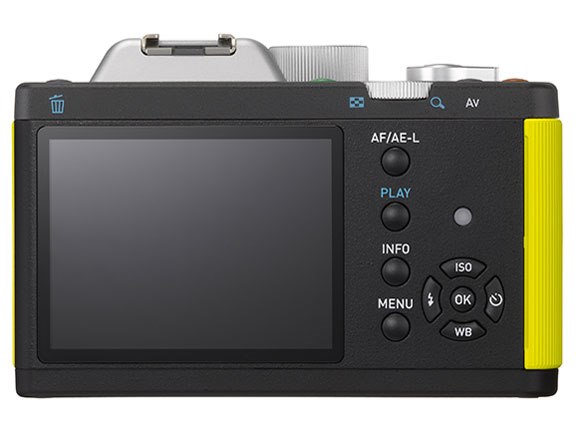 PENTAX K-01 レンズキット [ブラック×イエロー]の製品画像 - 価格.com