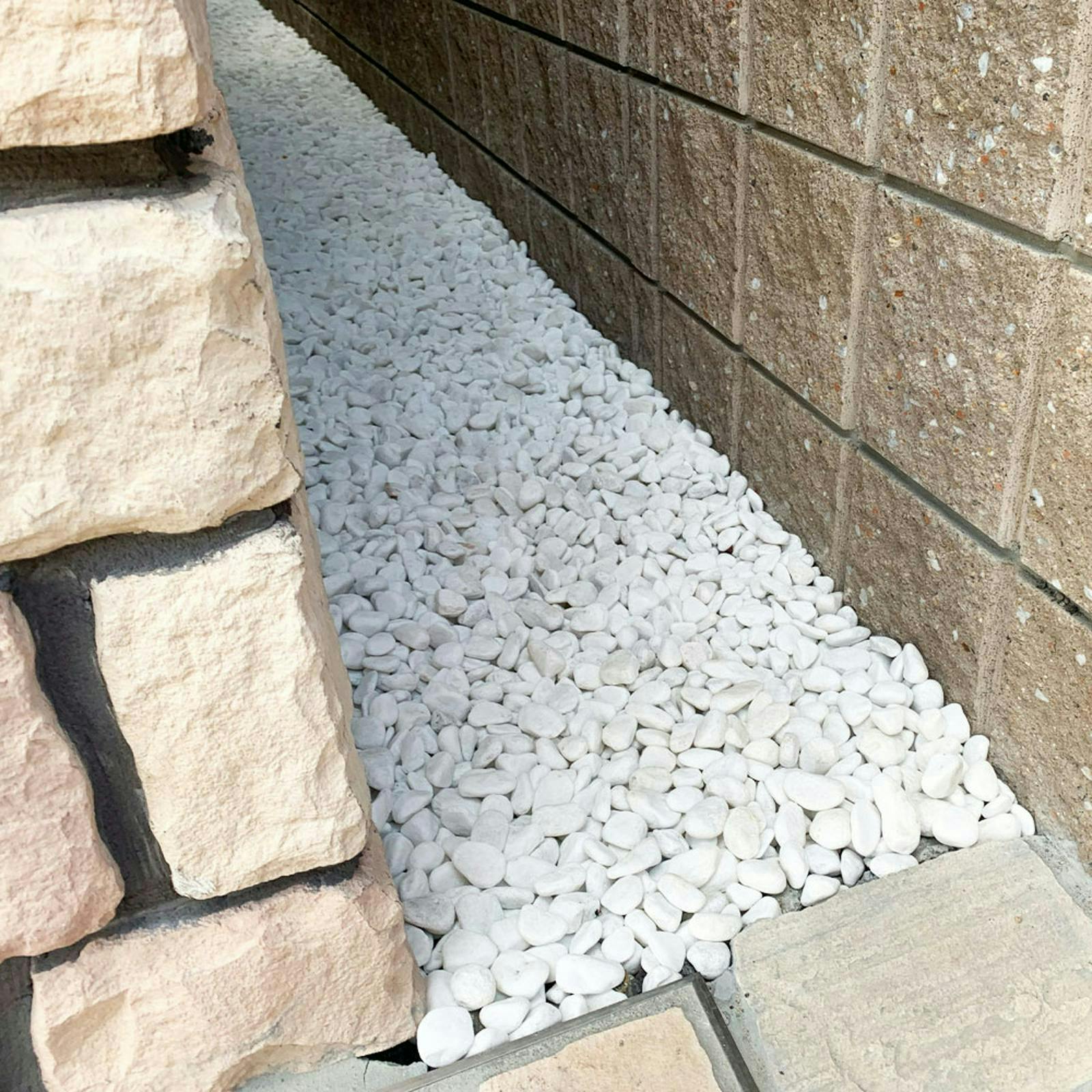 TAIKOH クリスタルホワイト 8分 20-30mm 10kg 化粧砂利 ホワイト 白