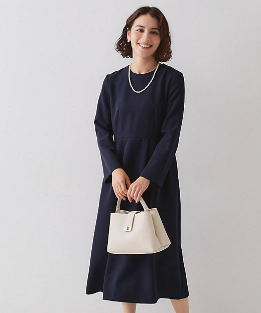 ≪通勤・セレモニー対応≫フィットアンドフレアワンピースダブルクロス