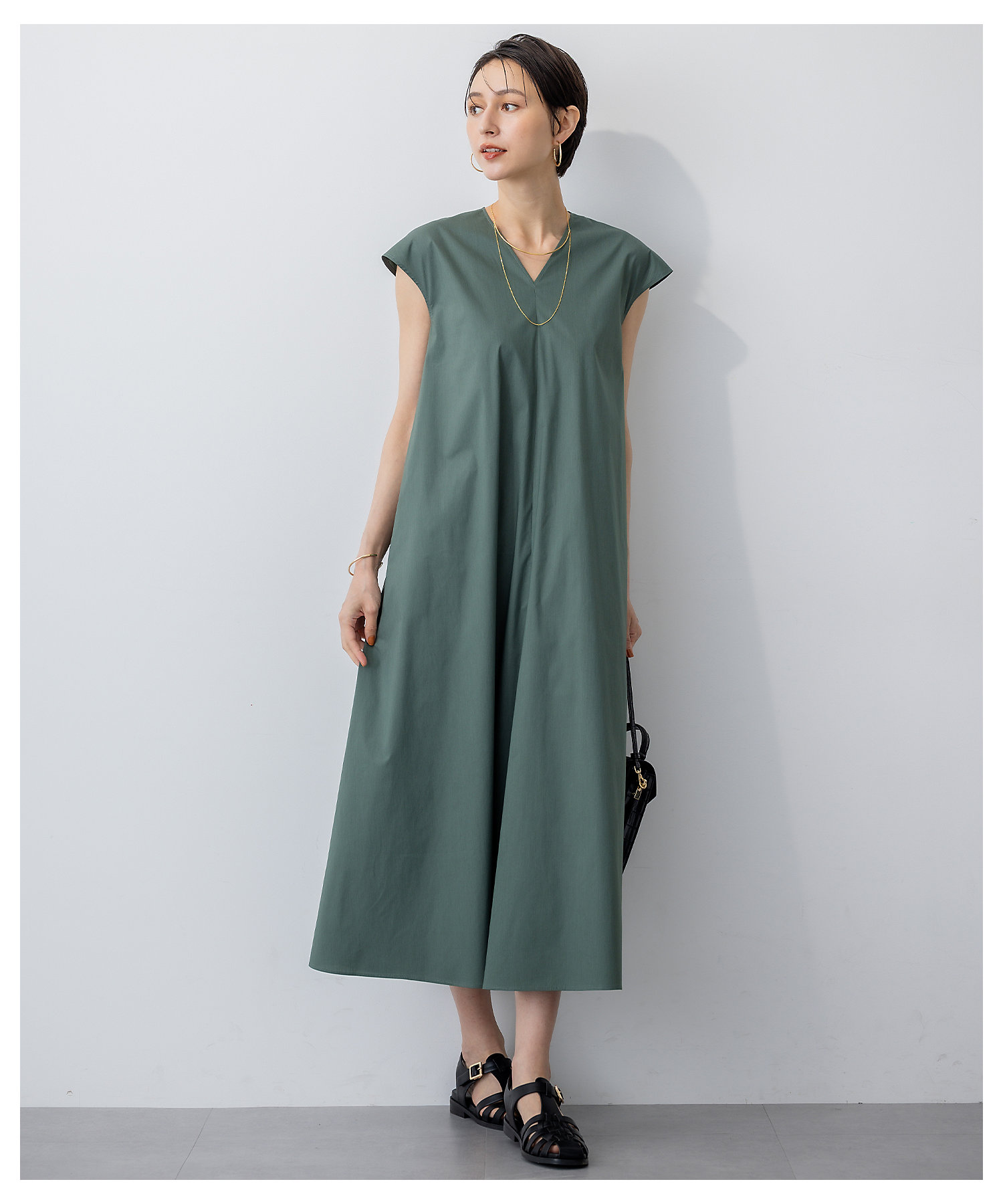 接触冷感／撥水加工／洗える】ストレッチブロード Vネックワンピース