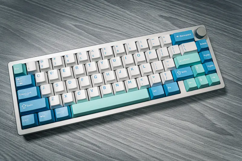 Epomaker Galaxy65 レビュー【とろけるような最高な打鍵感のメカニカル