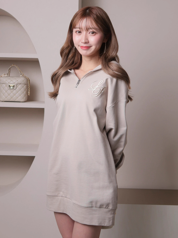 LIP SERVICE（リップサービス）｜ ハーフZIPエンブレムスウェット