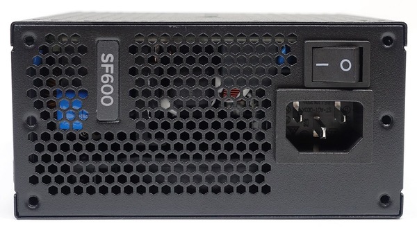 Corsair SF600 Platinum」をレビュー。RTX 2080 Tiも静音動作で運用