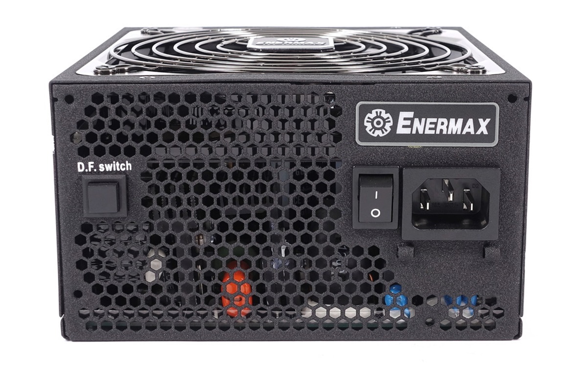 ENERMAX Platimax D.F. EPF1200EWT」をレビュー。1200Wで奥行き160mmの