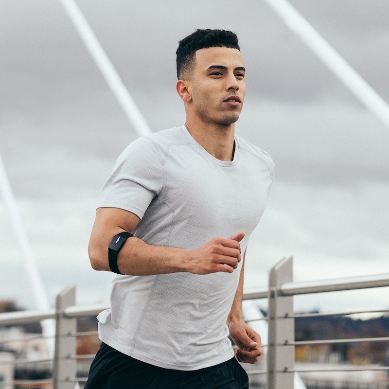 心拍数モニター：アームバンド + チェストストラップ | Wahoo Fitness