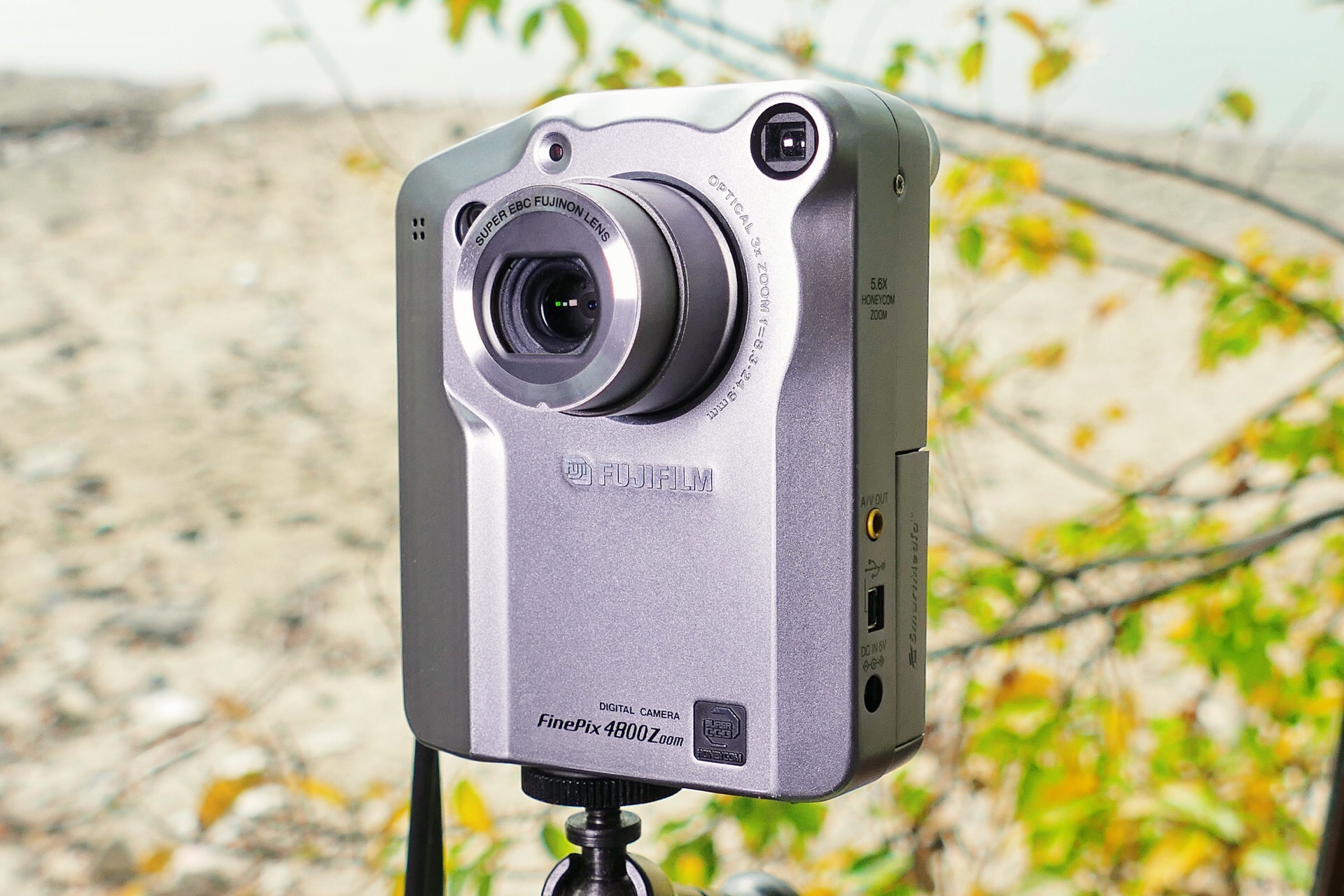 ポルシェデザインのフジのカメラとCASIO.. - 解体心象 - Bloguru