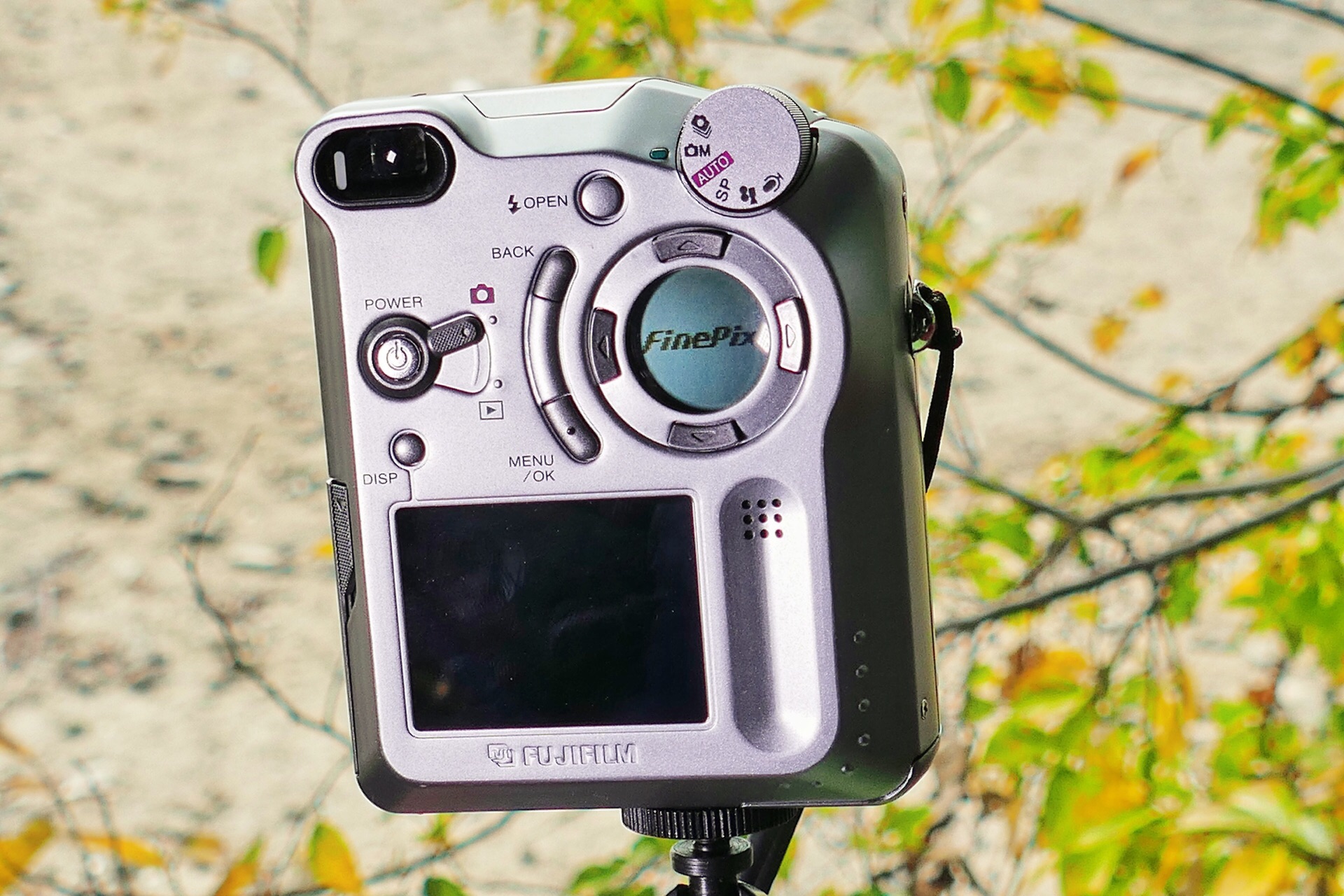 ポルシェデザインのフジのカメラとCASIO.. - 解体心象 - Bloguru