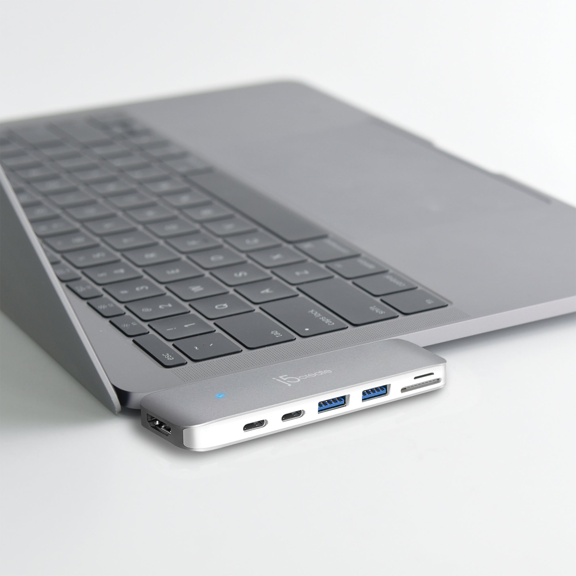 JCD382 MacBook Pro/Air専用 7-in-1 マルチアダプター – new-jp-j5create