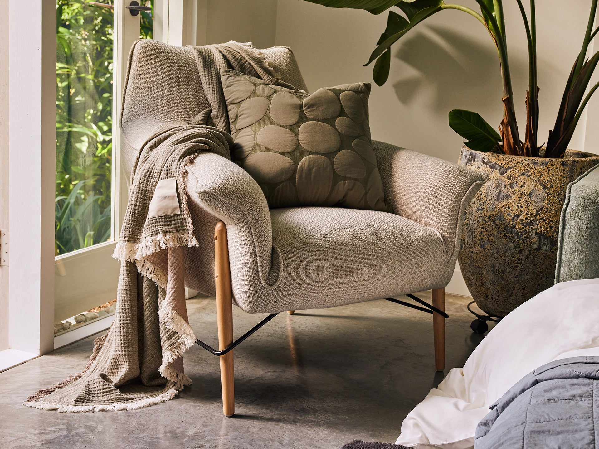 スウィッチャルースロー | クリンクル加工を施した、両面使える