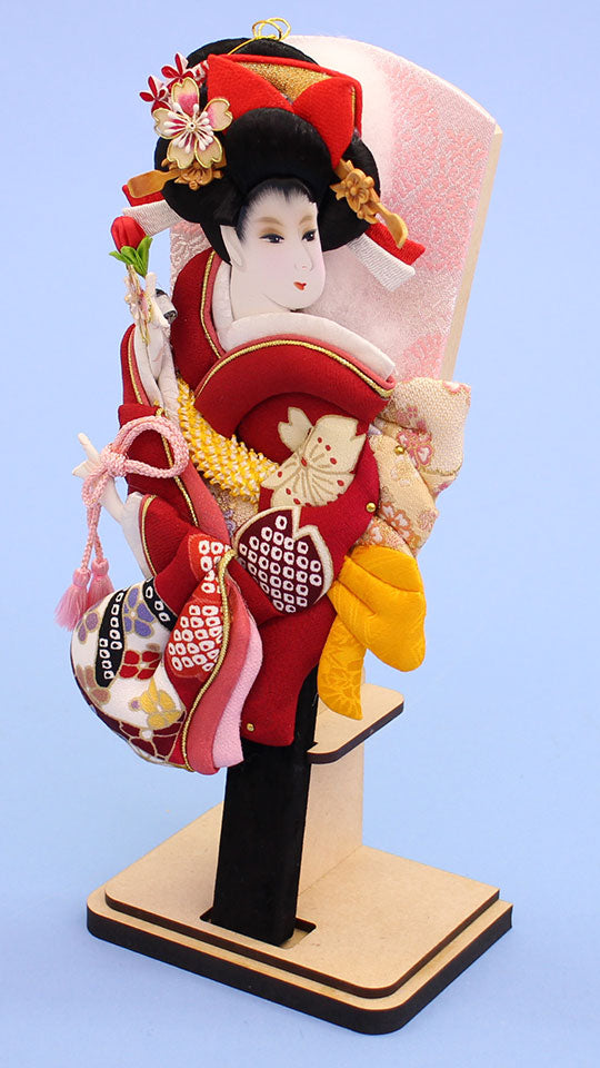 押絵羽子板9号 牡丹友禅エンジ 台付き – 寿鳳人形の東芸