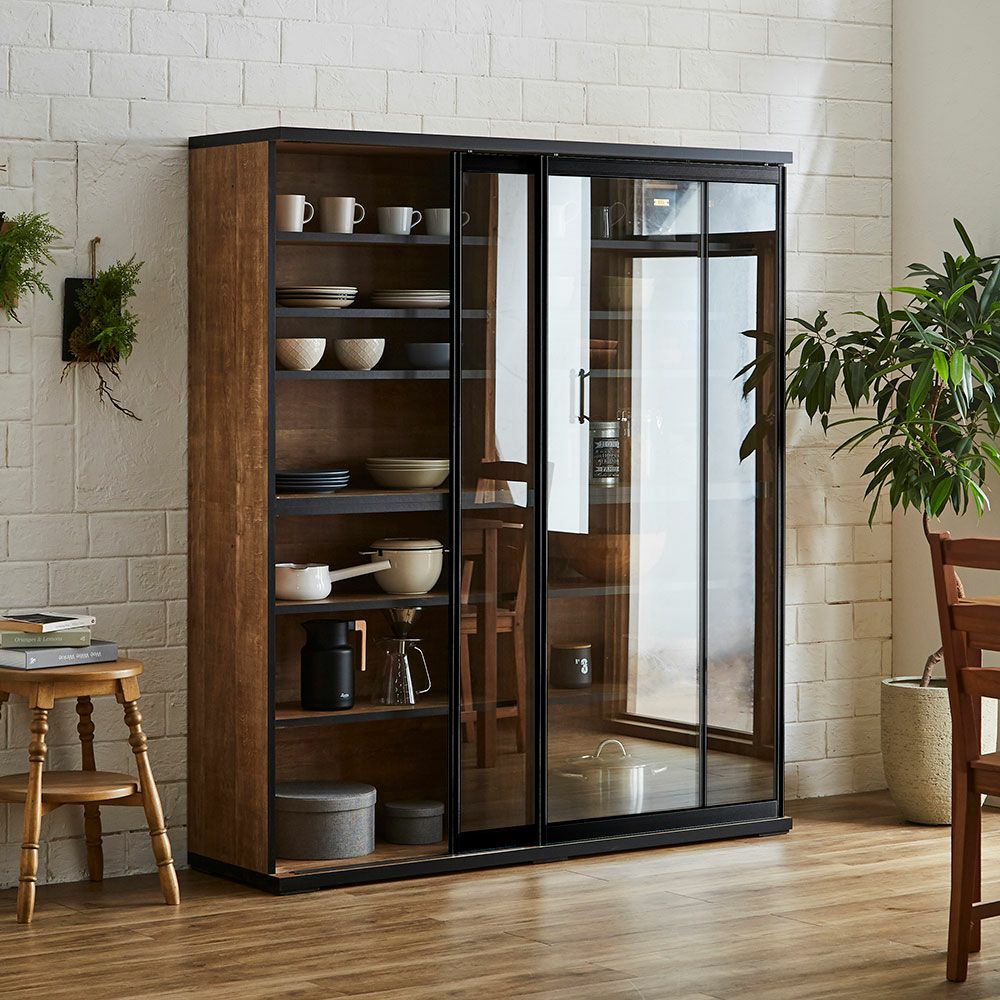 横スライド扉でキッチン導線もスムーズ 扉が選べる大容量食器棚 ポエム