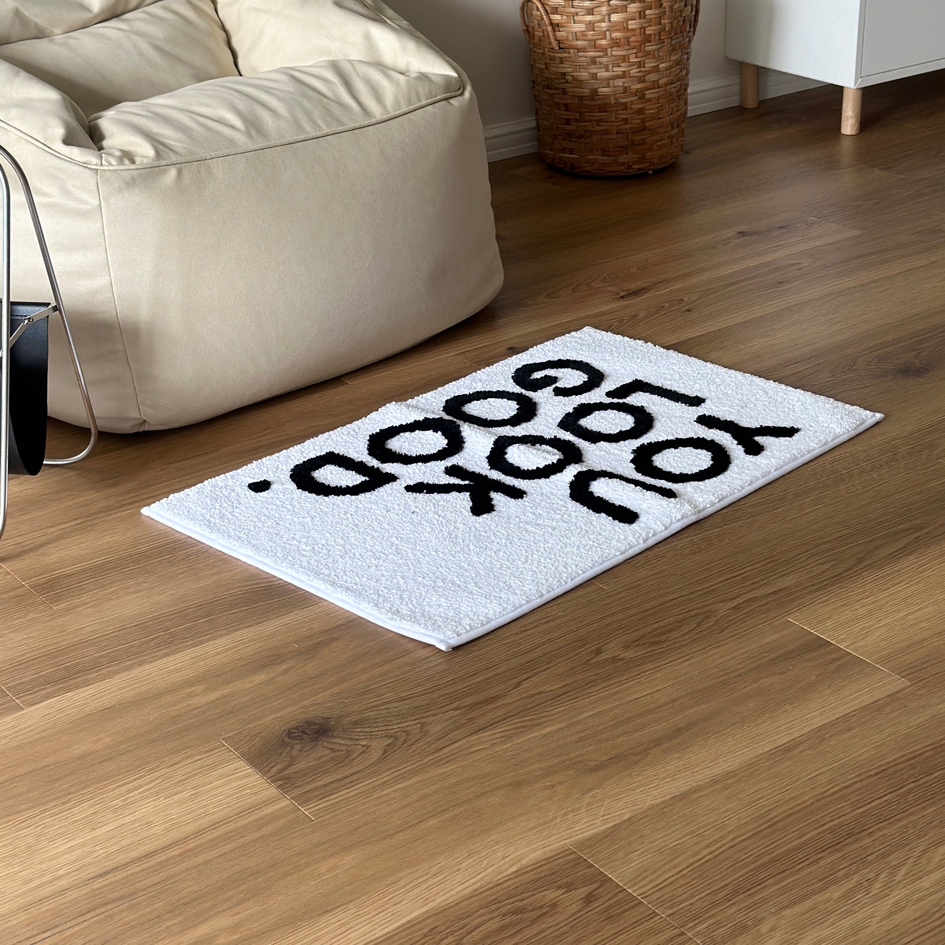 ラグ｜モノクロレタリングミニラグ - territory