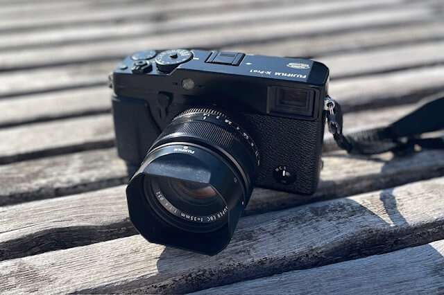 普通の人にはフィルムカメラに見えるんだな、FUJIFILM X-Pro1。｜記憶