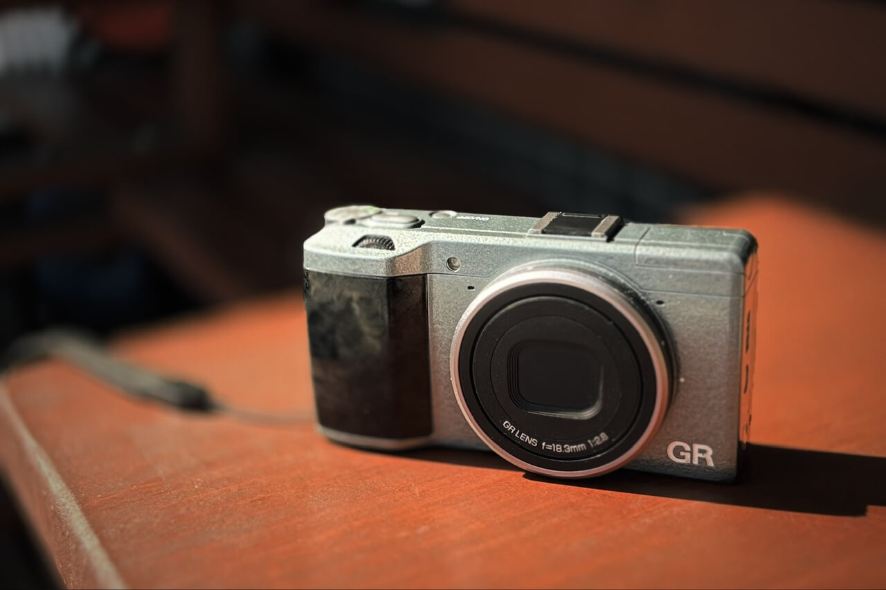 僕の写真生活は、この初代RICOH GRで加速したように思う。｜記憶カメラ