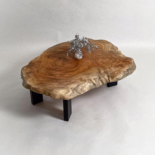 欅一枚板ローテーブル｜鬼童銘木（KIDOMEIMOKU） – 【公式】鬼童銘木