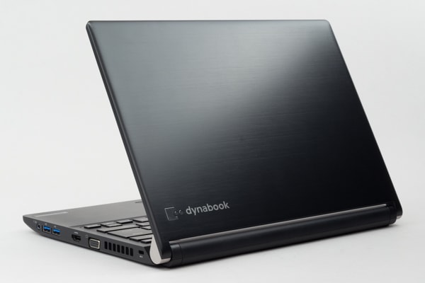 dynabook RZ83レビュー：光学ドライブ搭載でメモリー増設が簡単な