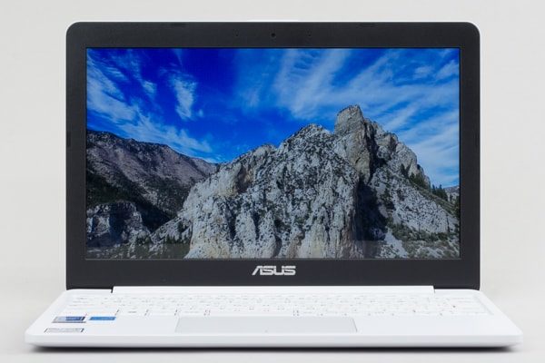 ASUS VivoBook E203MA-4000 レビュー：激安なのにけっこう使える小さな