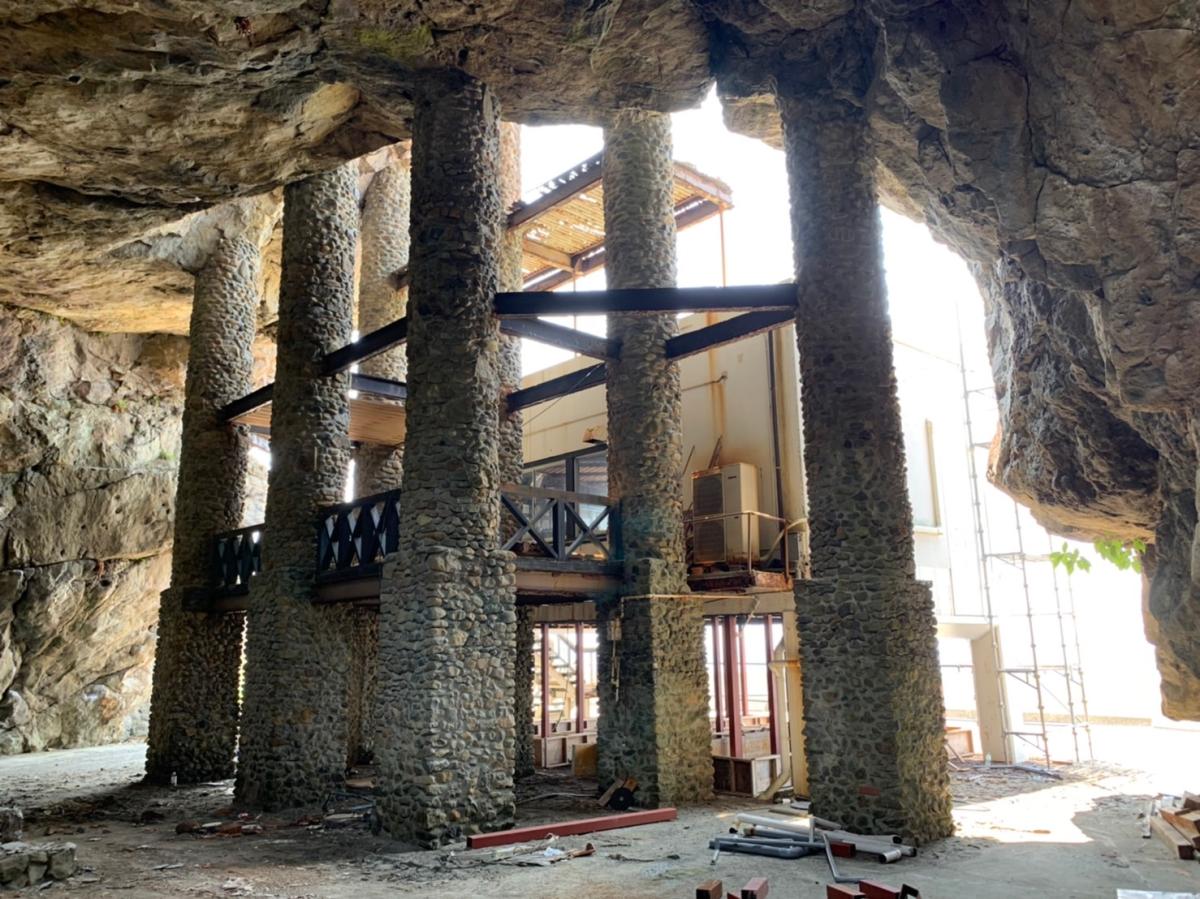 安芸市】海蝕洞の中にある神殿風の喫茶『岩屋』のRe活用・後継者の募集！