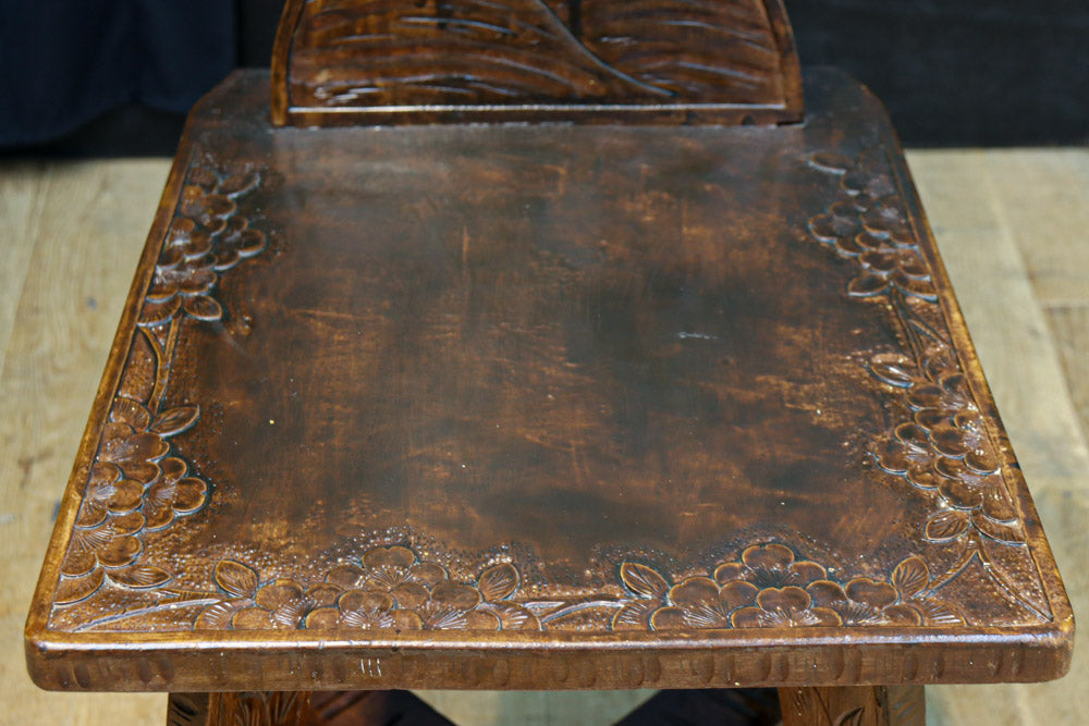 軽井沢彫の桜彫刻が華を添える猫脚で優美なイス DC8640 – 古福庵