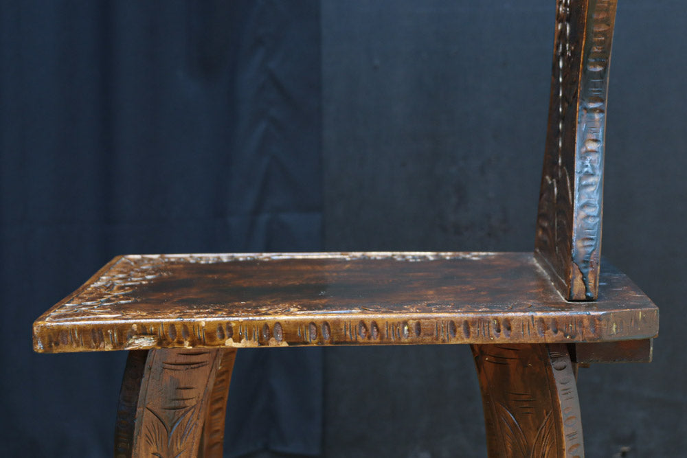 軽井沢彫の桜彫刻が華を添える猫脚で優美なイス DC8640 – 古福庵