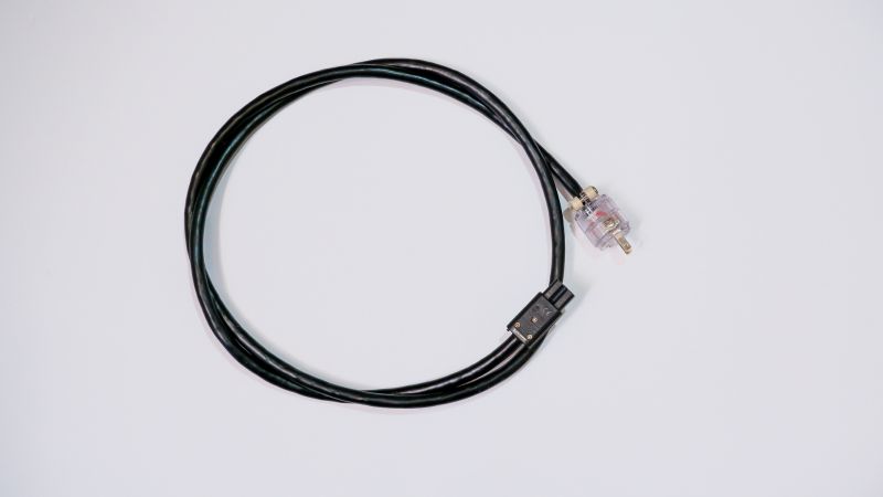 電源ケーブルAET「EVO-1302F AC V2」レビューと現在の環境【スピーカー