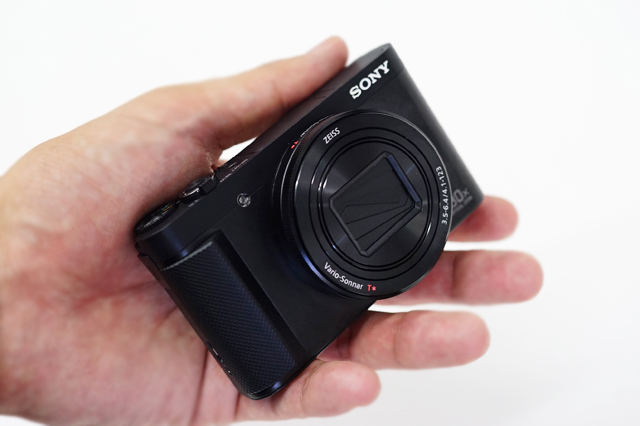 スマートフォンには絶対に真似できない超高倍率ズームがかなりイカス