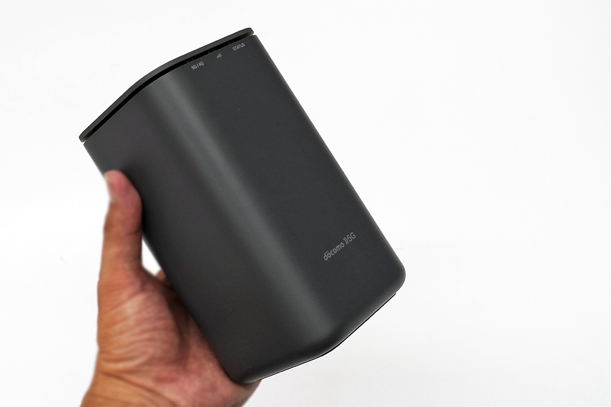 ドコモの新型ホームルーター「home 5G HR02」実機レビュー（その1