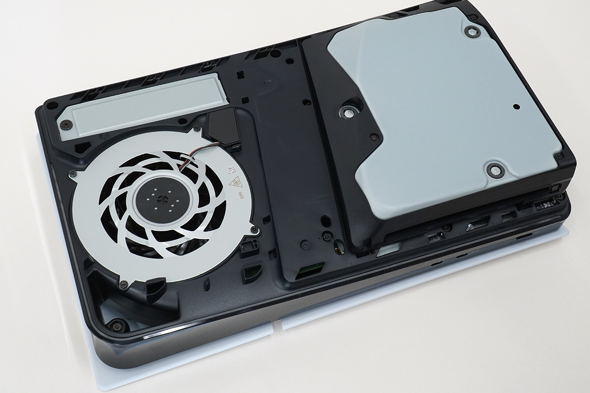 小さく軽くなった新型 PlayStation 5 (CFI-2000)を開封、外観レビュー