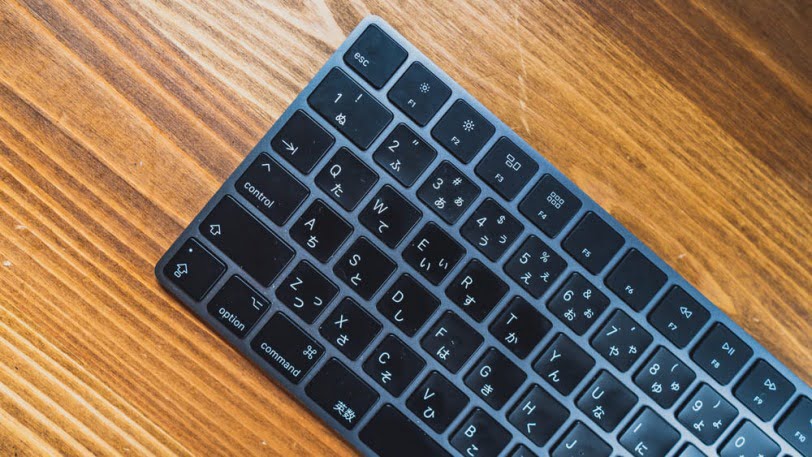 Magic keyboard スペースグレイ レビュー｜ミニマルで美しいテンキー