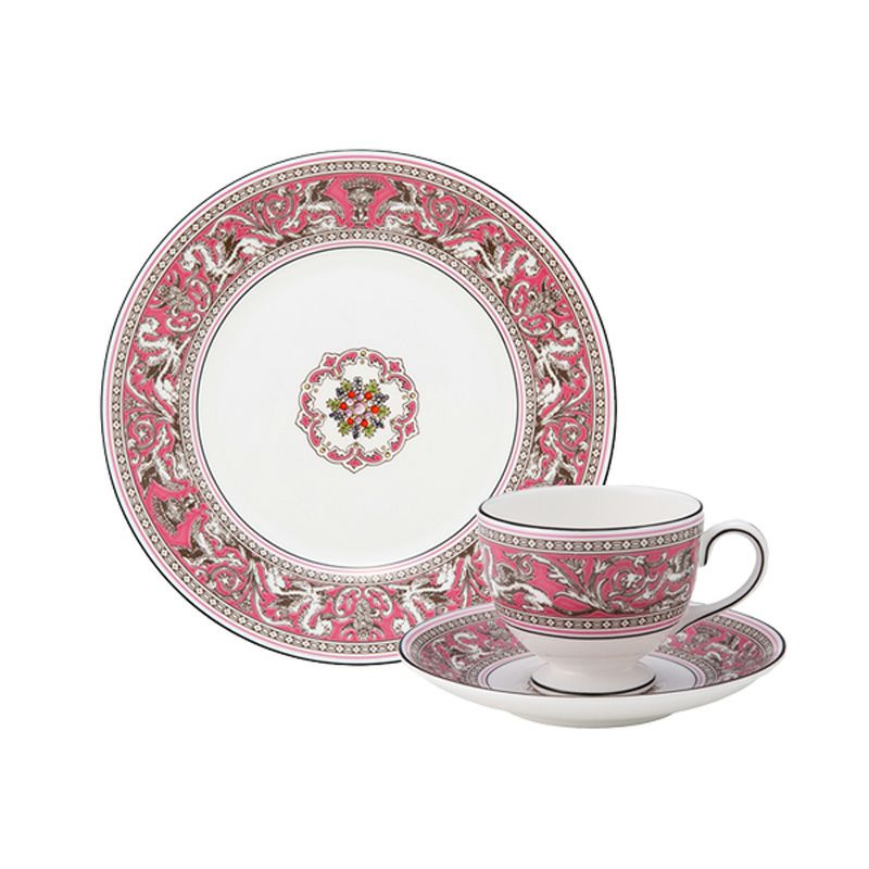 ウェッジウッド「フロレンティーン カラー」 150年越えの伝統モチーフ