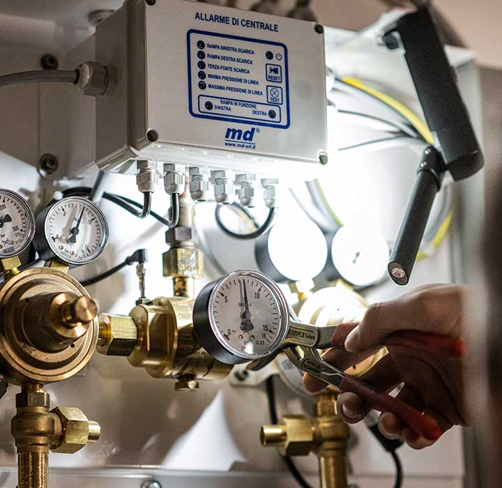 Ledlenser W6R Work｜ワークライト｜レッドレンザー公式