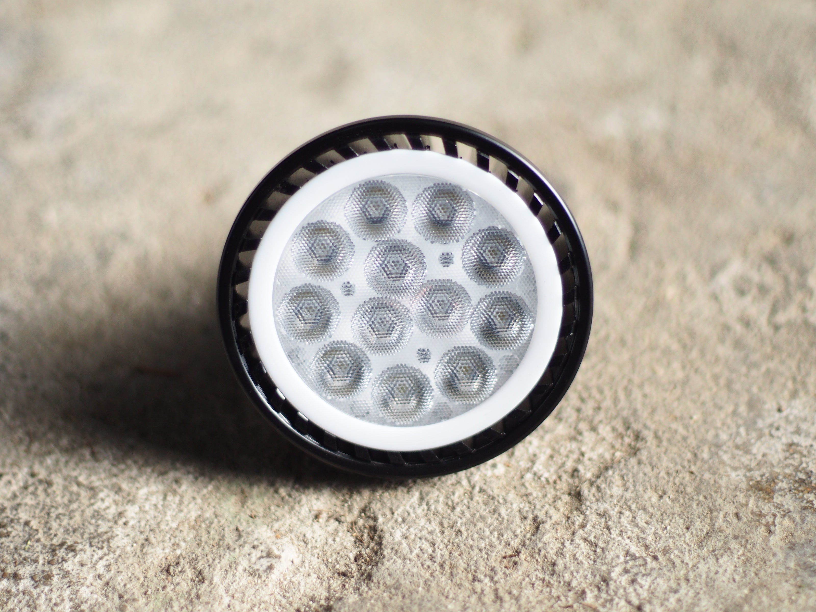 Plants NEXLIGHT -プランツネクスライト- GROW YOUR GREEN LED 白・黒