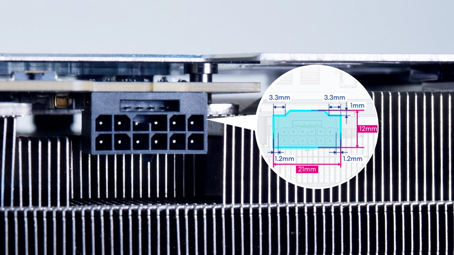 Strimer Wireless - LIAN LI は PC ケースの大手プロバイダーです