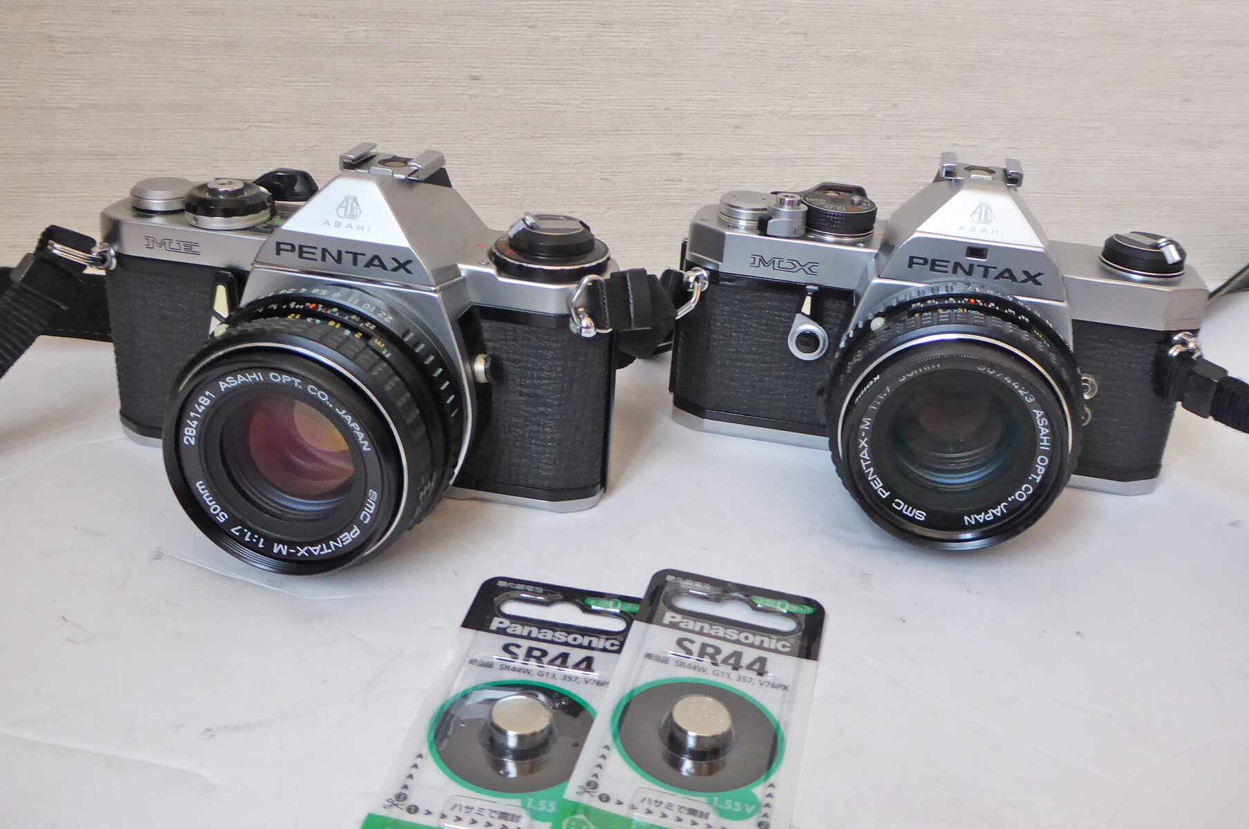 使わないフィルムカメラの電池交換 : Across the Universe