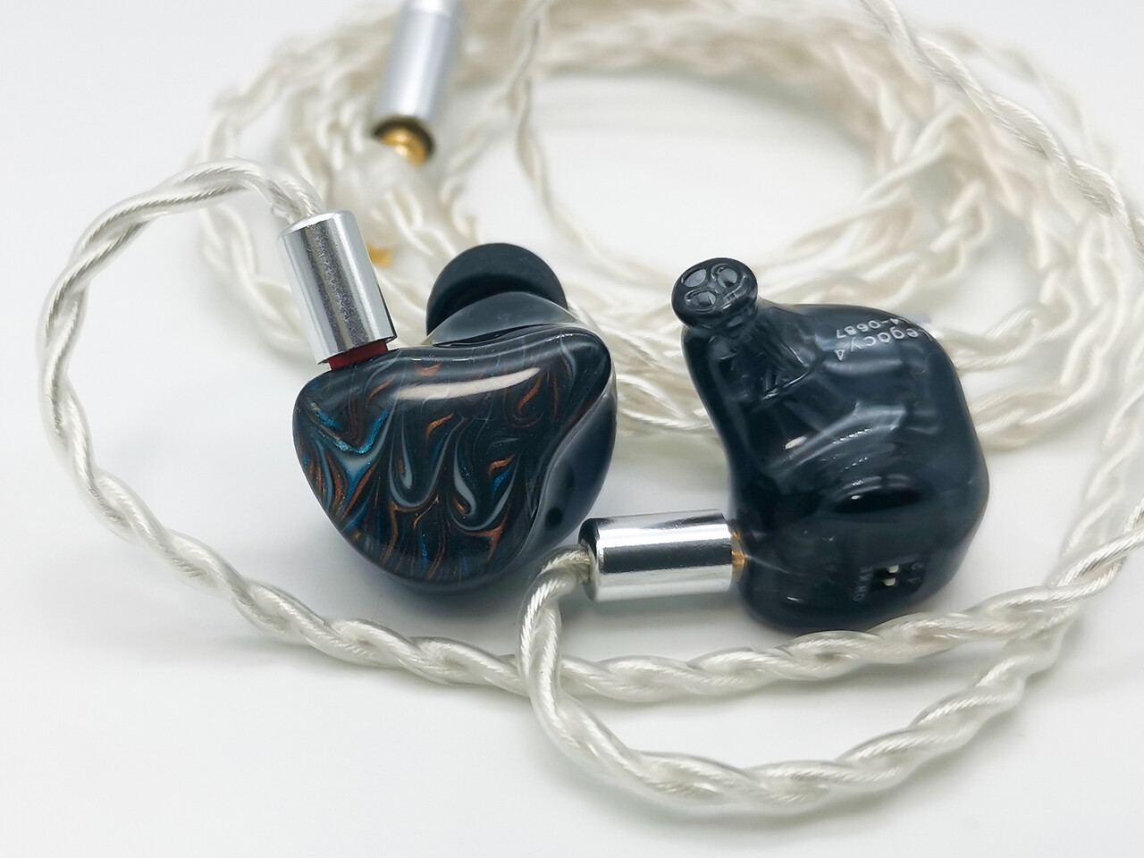 THIEAUDIO Legacy4」 実は想像以上にポテンシャルの高いニュートラル